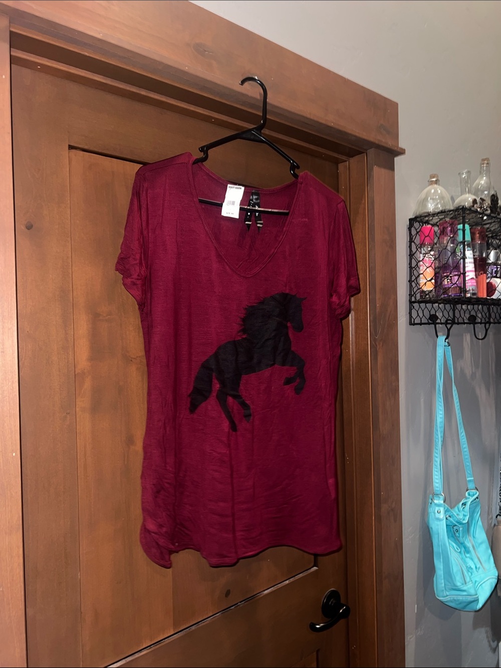 Luna Chix-V-Neck Tee w/ Horse Graphic Maroon
